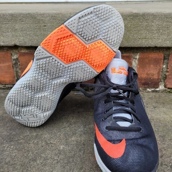 NIKE LEBRON ZOOM WITNESS GS TOTAL CRIMSON SIZE 6 YOUTH 7.5 WOMENS VINTAGE SHOES - Picture 9 of 9